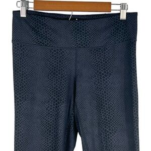 Tangerine WOMENS SNAKESKIN EMBOSSED CROPPED LEGGINGS‎